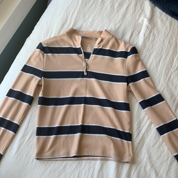 Long sleeve cropped with white and blue stripes - Picture 1 of 3